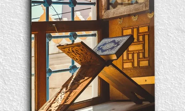 Rahle Üzerinde Kuran-ı Kerim Kırılmaz Temperli Cam Tablo