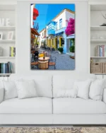 Alaçatı Sokaklarında Renkli Evler Temperli Cam Tablo - Görsel 2