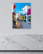 Alaçatı Sokaklarında Renkli Evler Temperli Cam Tablo - Görsel 4