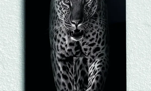 Siyah Fon Üzerinde Leopar Temperli Cam Tablo