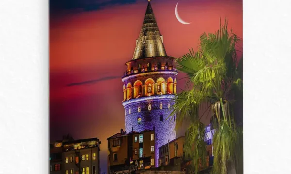 Galata Kulesi ve Hilal Akşam Manzarası Temperli Cam Tablo